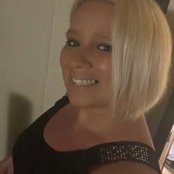 Christine8969's Chat & Dating Profile