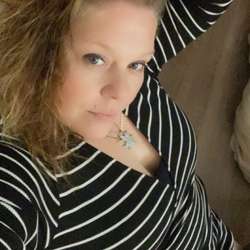 Gigi1017's Chat & Dating Profile