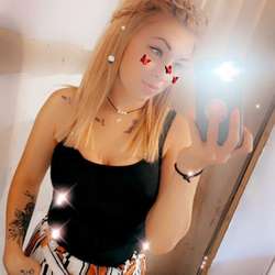 Hottie's Chat & Dating Profile