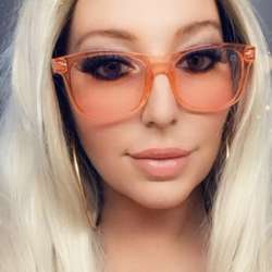 Katie1's Chat & Dating Profile