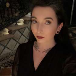 LanaDoll's Chat & Dating Profile