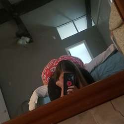 Thickstoner33's Chat & Dating Profile