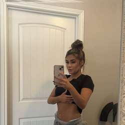 allyssa's Chat & Dating Profile