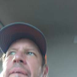 billy8inch's Chat & Dating Profile